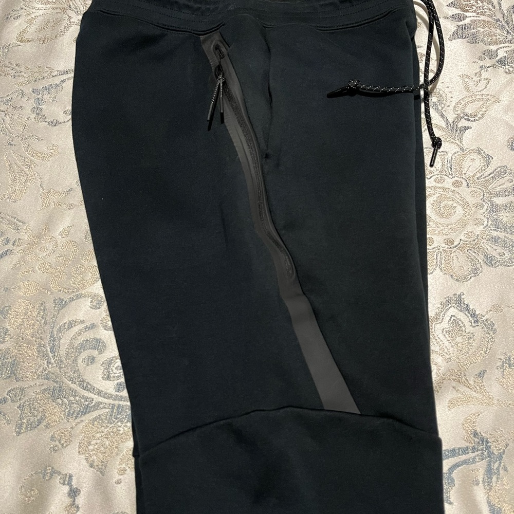 Nike Men’s Tech Fleece